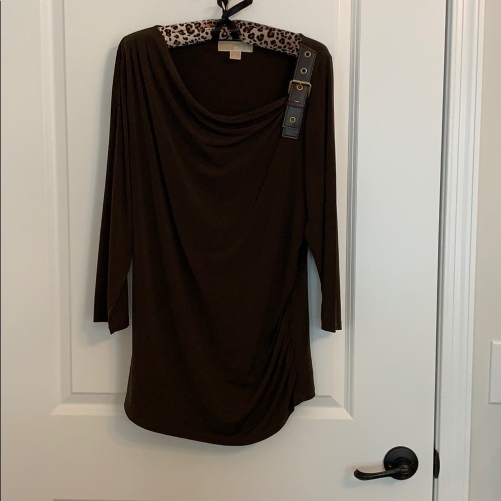 Michael Kors 3/4 sleeve buckle shirt